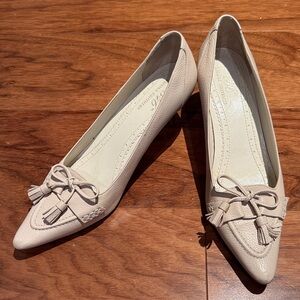 Brooks Brothers Cream Tassel Heels